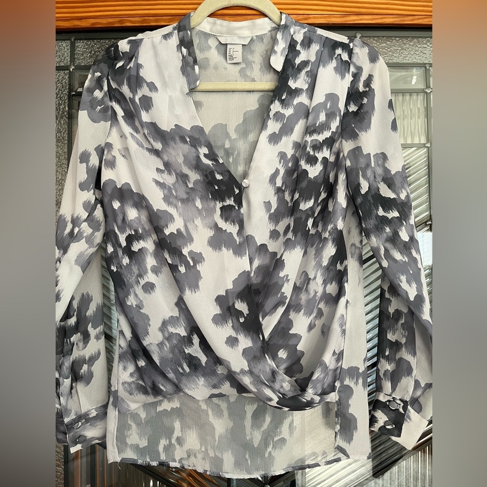 Long sleeve, lined H&M blouse, size 4